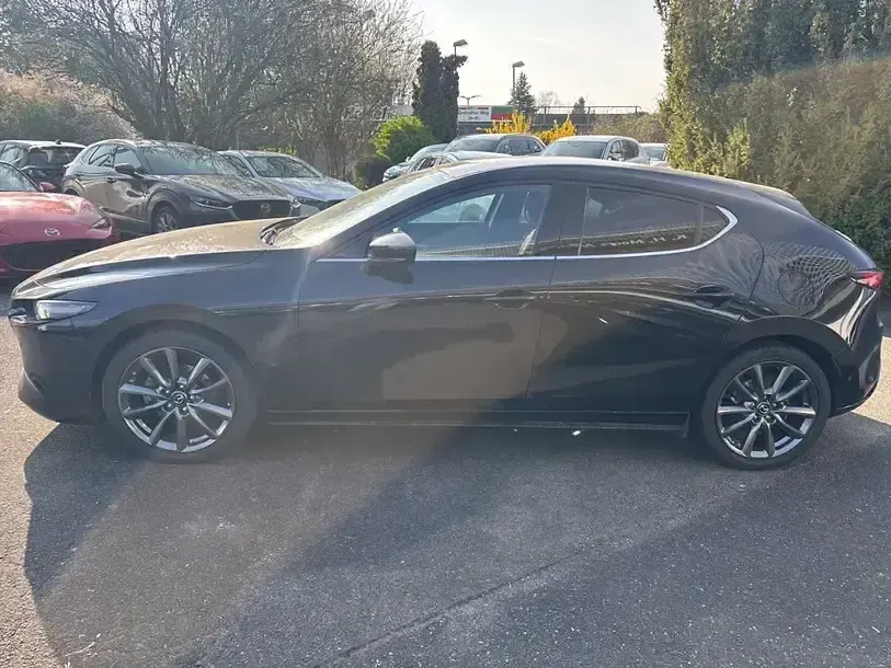 Używany Mazda 3 Selection 150 KM (110 kW) 2020 Czarny Sedan/Limuzyna