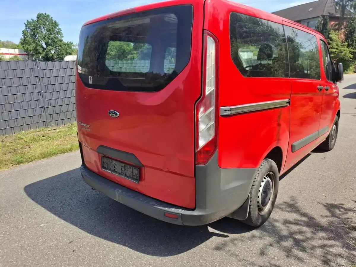 Gebraucht Ford Transit Custom Basis 125 PS (91 kW) 2015 Rot Kombi