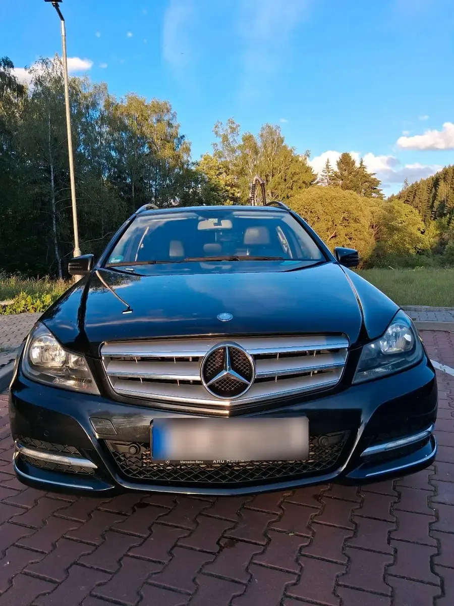 Gebraucht Mercedes C220 Avantgarde 170 PS (125 kW) 2012 Schwarz Limousine