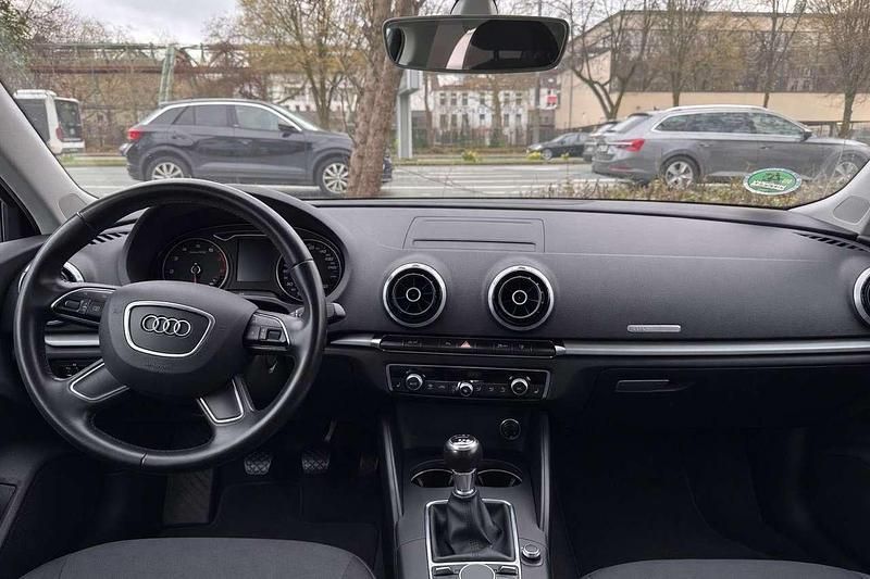 Gebraucht Audi A3 Attraction 125 PS (91 kW) 2016 Schwarz Kleinwagen