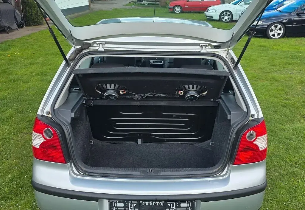 Gebraucht VW Polo Basis 64 PS (47 kW) 2003 Silber Limousine