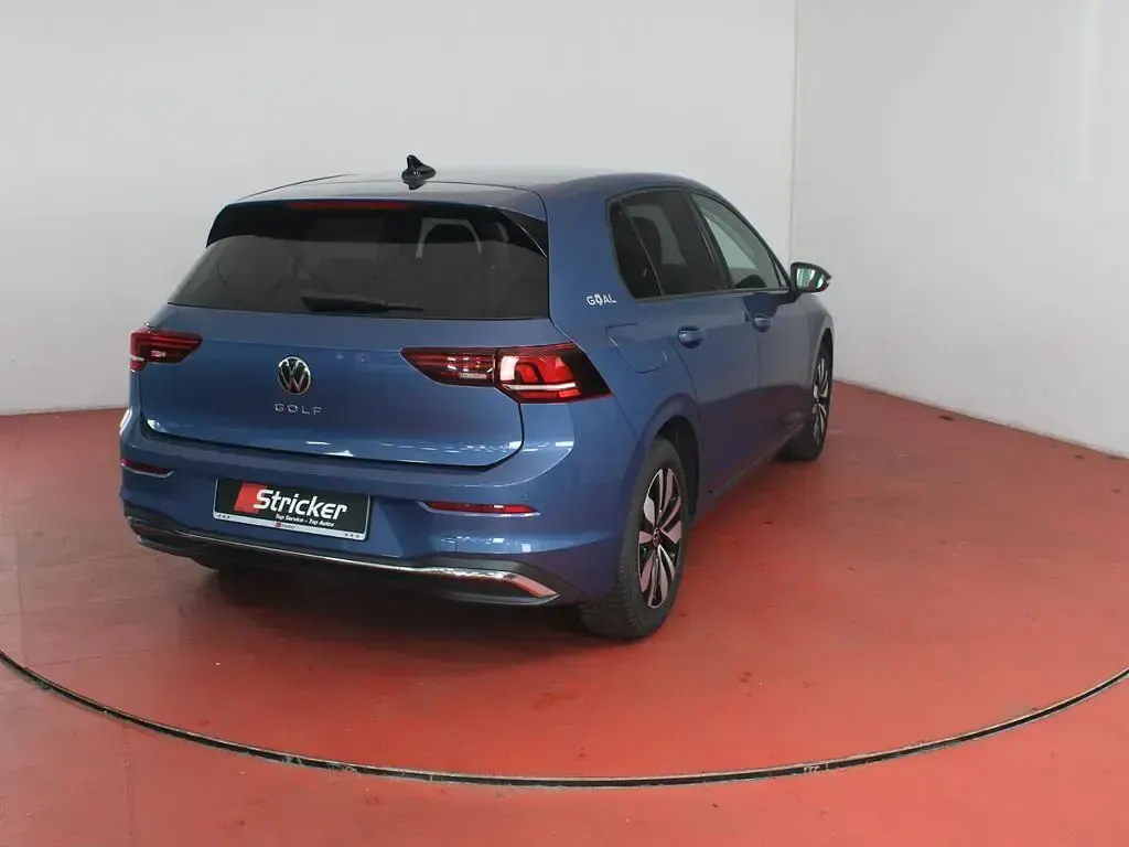 Gebraucht VW Golf VIII Goal 150 PS (110 kW) 2025 Anemonenblau metallic (metallic) Limousine