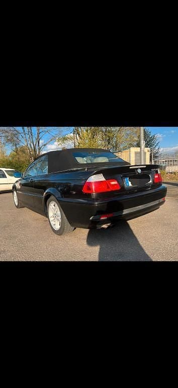 Gebraucht BMW 325 192 PS (141 kW) 2004 Schwarz Cabrio