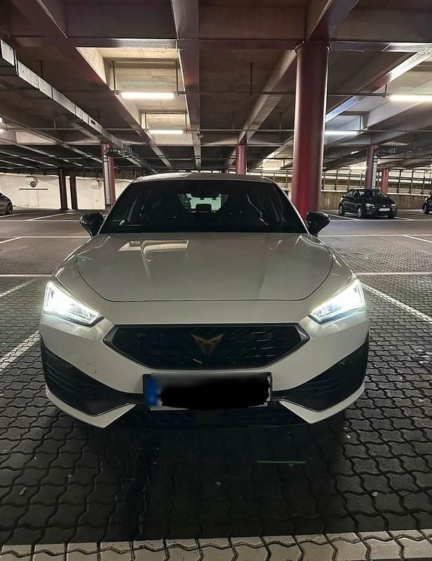 Gebraucht Cupra Leon 245 PS (180 kW) 2021 Weiß Kleinwagen