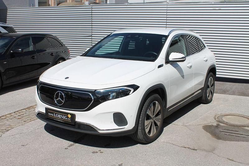 Weiß Gebraucht 2021 Mercedes EQA250 SUV | 25.400 € (Superpreis) - Bild 1/4