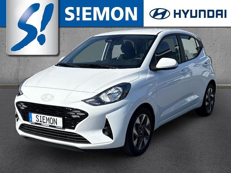 Weiss Neu 2025 Hyundai i10 Trend Kleinwagen | 16.980 € (Guter Preis) - Bild 1/4