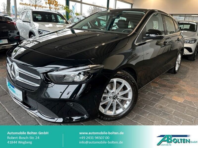 Schwarz Gebraucht 2022 Mercedes B200 Van / Kleinbus | 28.690 € (Fairer Preis) - Bild 1/4