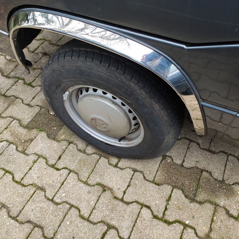 Grau Gebraucht 1986 VW T3 Van | 9.995 € - Bild 1/4