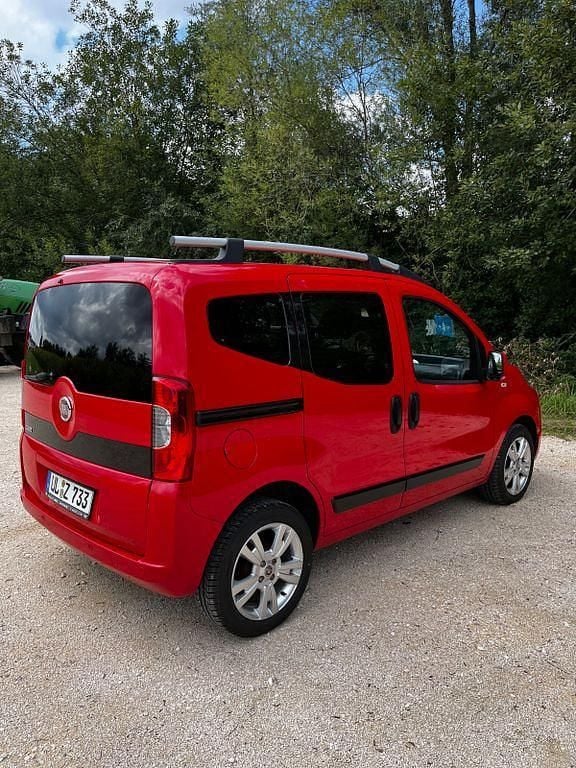 Rot Gebraucht 2011 Fiat Qubo Trekking Van / Kleinbus | 4.200 € (Fairer Preis) - Bild 1/4