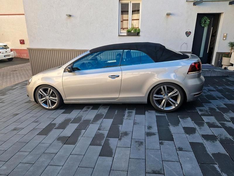 Silber Gebraucht 2011 VW Golf Cabriolet Cabrio | 7.350 € (Fairer Preis) - Bild 1/4