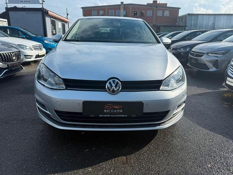 Silber Gebraucht 2014 VW Golf VII Cup Limousine | 9.900 € (Fairer Preis) - Bild 1/4