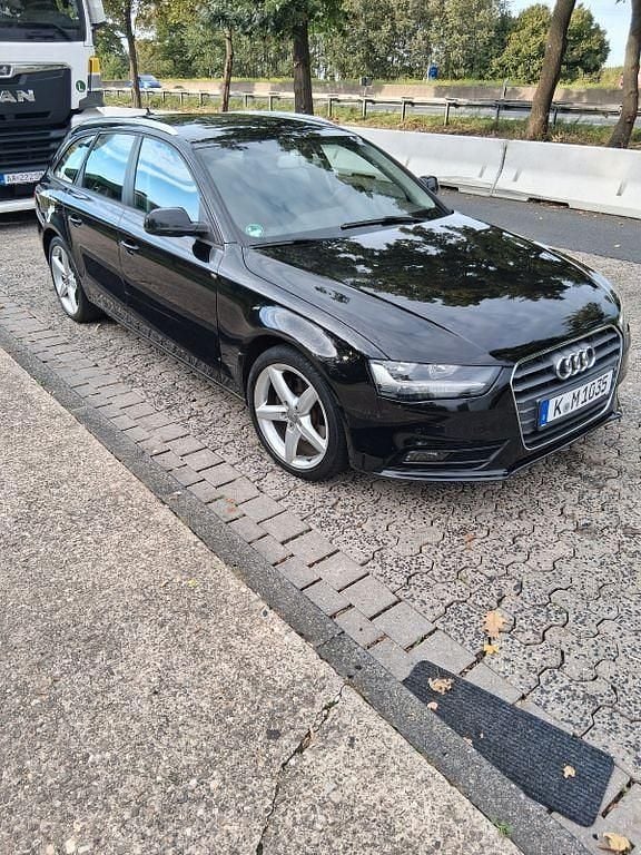 Gebraucht Audi A4 Ambiente 170 PS (125 kW) 2015 Schwarz Kombi
