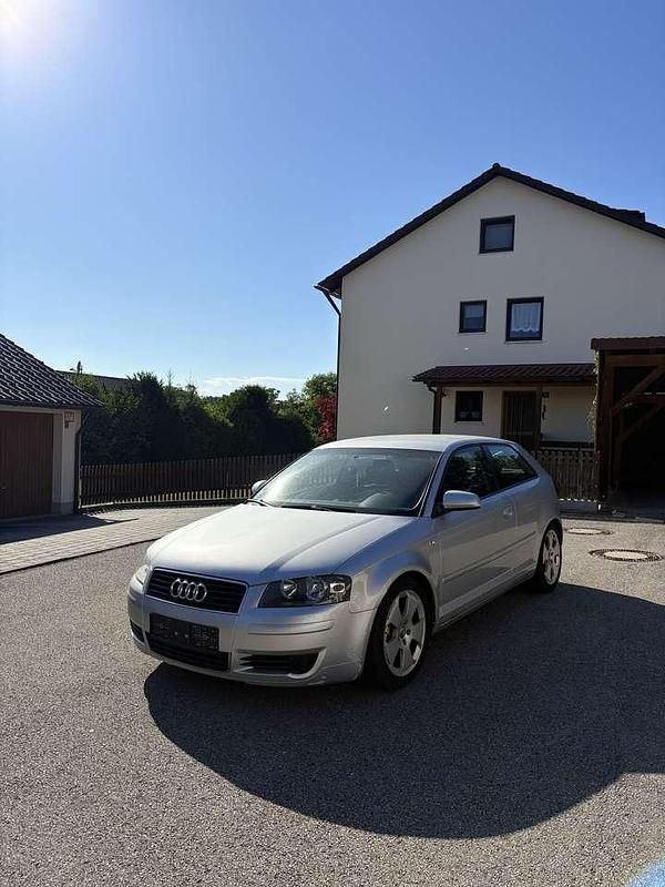 Gebraucht 2003 Audi A3 Ambiente Limousine | 580 € - Bild 1/4