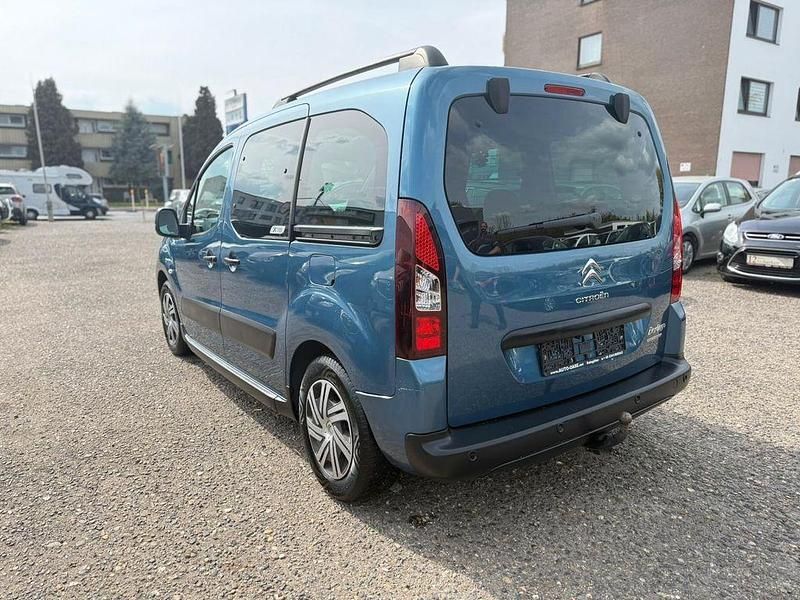 Second-hand Citroën Berlingo Exclusive 92 CP (67 kW) 2013 Albastru Monovolum