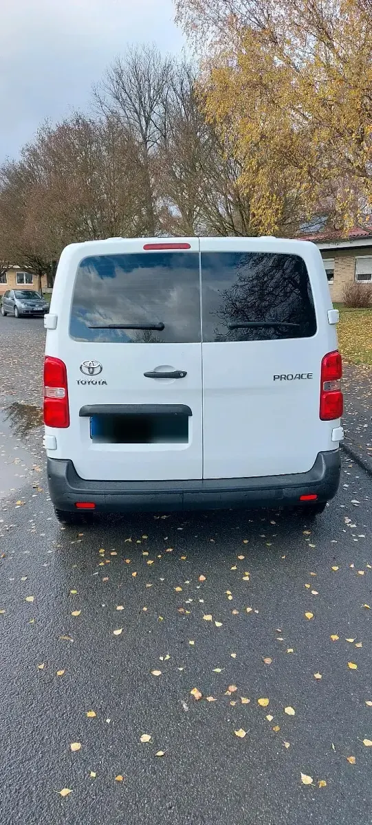 Gebraucht Toyota Proace 95 PS (69 kW) 2017 Weiß Van / Kleinbus