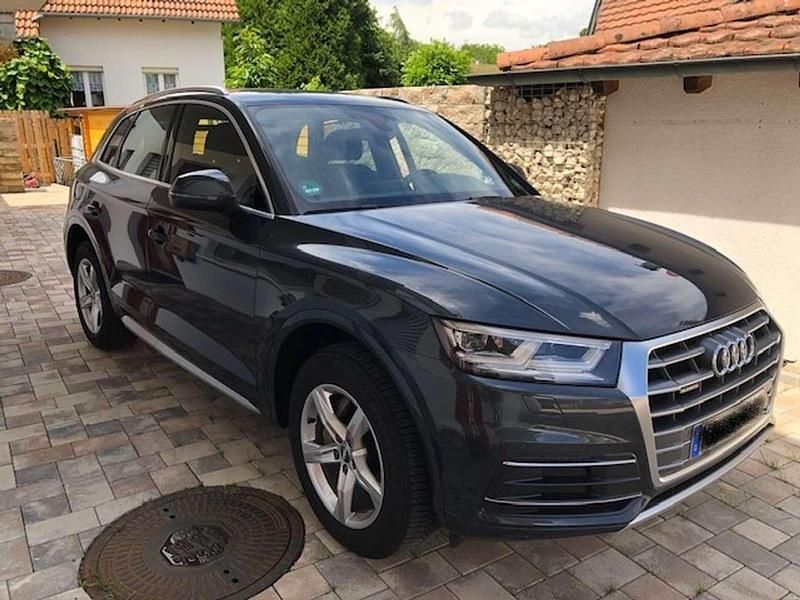 Grau Gebraucht 2018 Audi Q5 Sport SUV | 27.500 € (Fairer Preis) - Bild 1/4