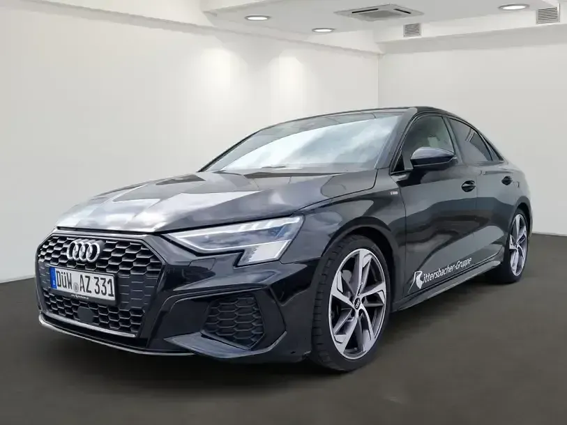 Gebraucht Audi A3 S-Line 150 PS (110 kW) 2021 Mythosschwarz metallic Limousine