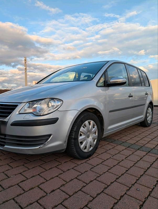Gebraucht VW Touran 105 PS (77 kW) 2010 Silber Van / Kleinbus