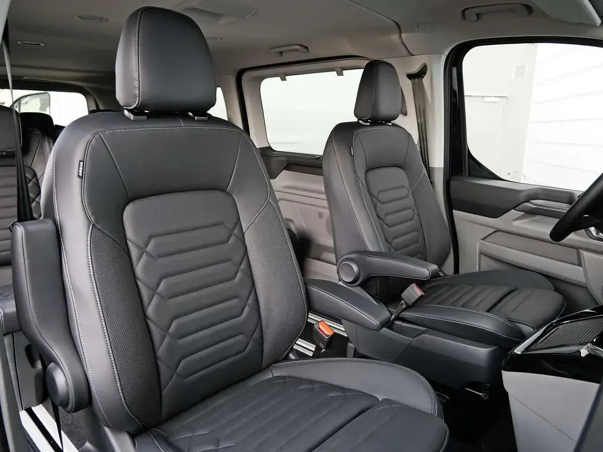 Neu Ford Tourneo Titanium X 170 PS (125 kW) 2025 Schwarz Van / Kleinbus