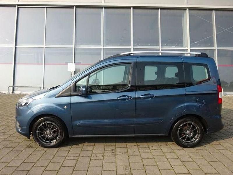 Blau Gebraucht 2019 Ford Tourneo Courier Trend Van / Kleinbus | 13.180 € (Fairer Preis) - Bild 1/4