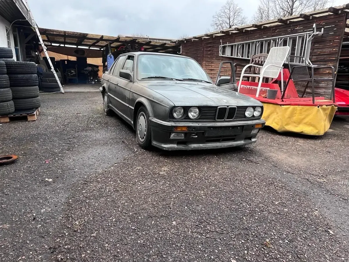 Gebraucht BMW 325 170 PS (125 kW) 1986 Grau Limousine