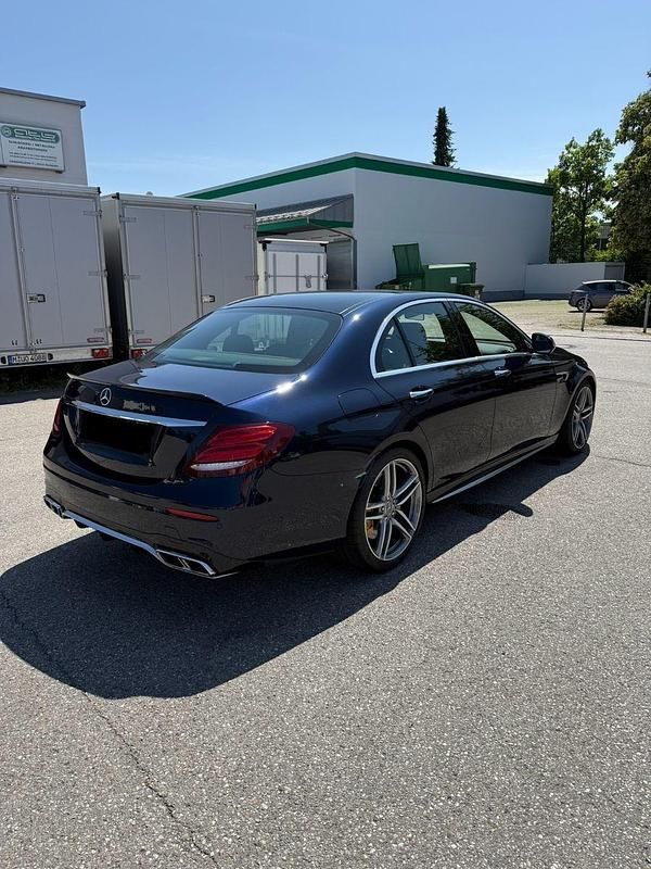 Gebraucht Mercedes E63S AMG AMG 612 PS (450 kW) 2019 Blau Limousine