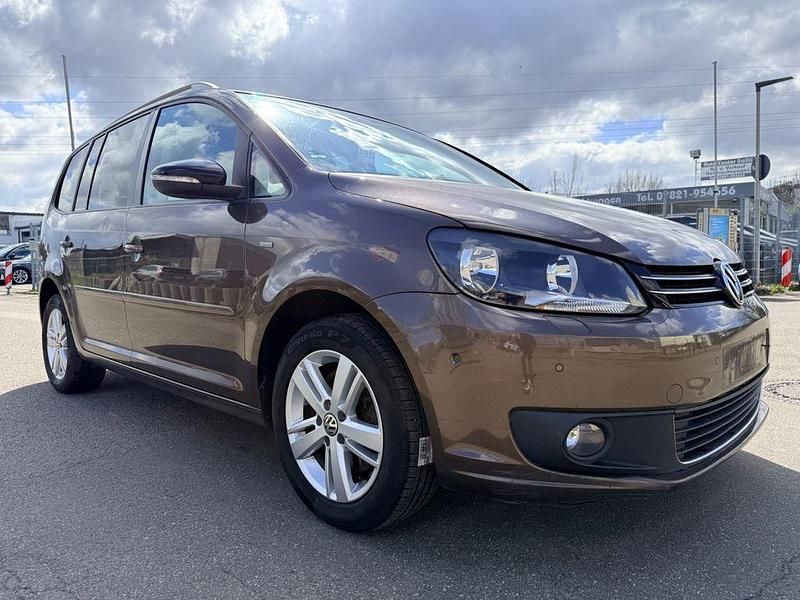 Gebraucht VW Touran Match 140 PS (102 kW) 2012 Braun Van / Kleinbus