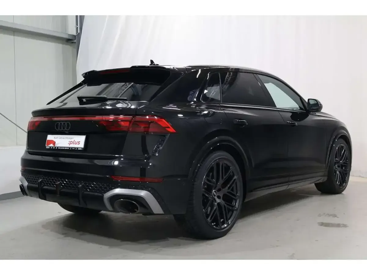 Używany Audi RS Q8 Performance 640 KM (470 kW) 2025 Czarny SUV