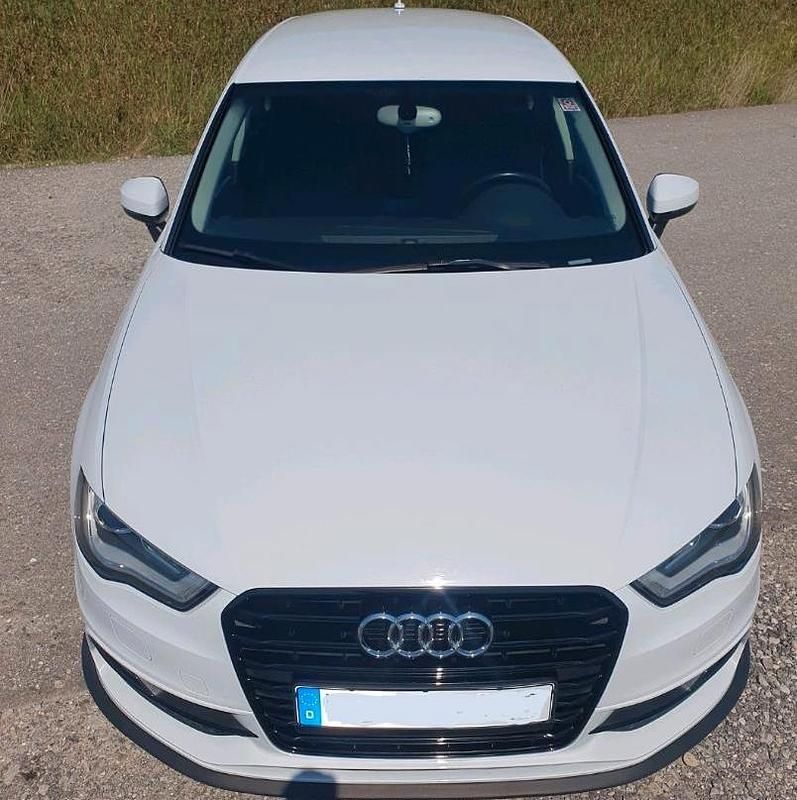 Weiß Gebraucht 2015 Audi A3 S-Line Limousine | 13.300 € (Fairer Preis) - Bild 1/4