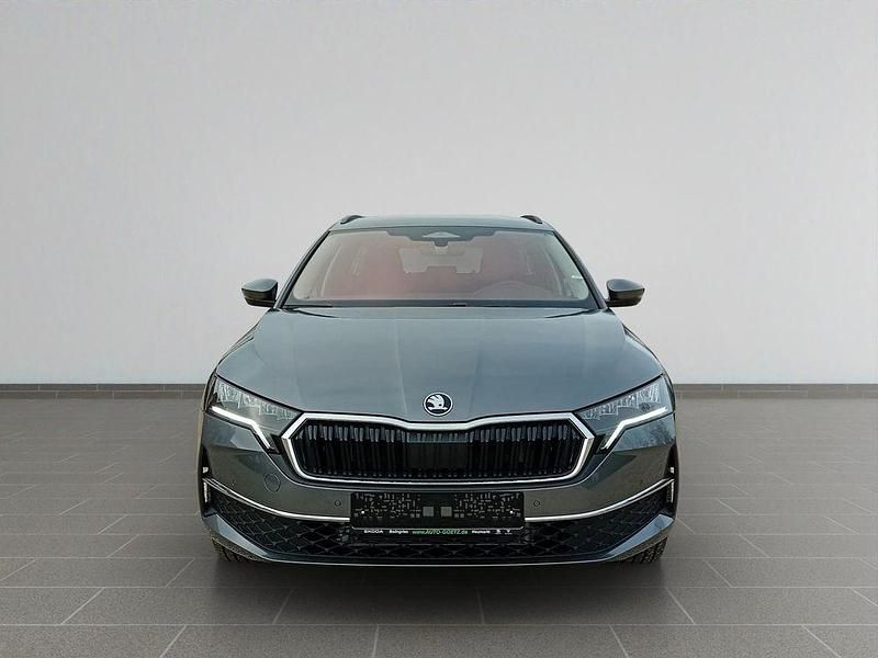 Neu Skoda Octavia Selection 150 PS (110 kW) 2025 Weiß Kombi