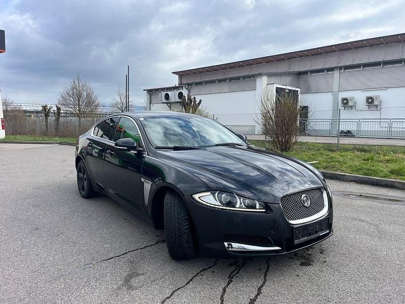 Gebraucht Jaguar XF 190 PS (139 kW) 2011 Schwarz Limousine