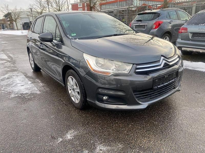 Grau Gebraucht 2011 Citroën C4 Tendance Limousine | 3.490 € (Fairer Preis) - Bild 1/4