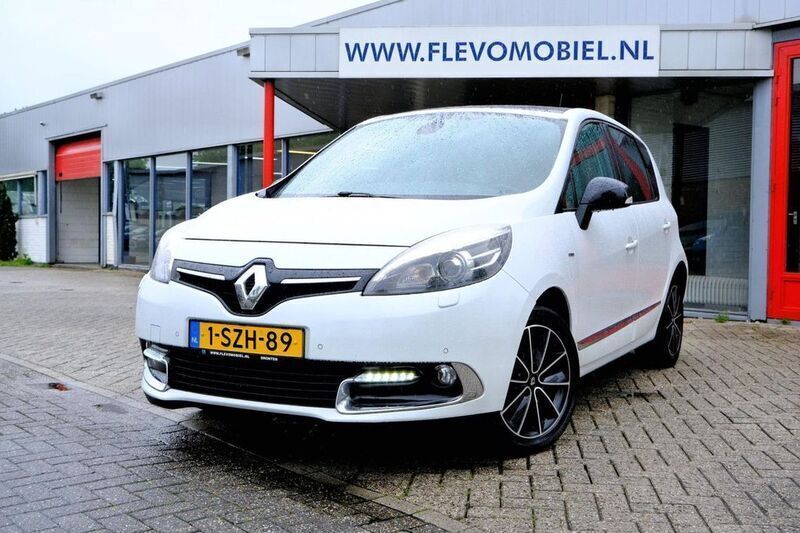 Weiß Gebraucht 2014 Renault Scénic III Bose Edition Van / Kleinbus | 4.350 € (Guter Preis) - Bild 1/4