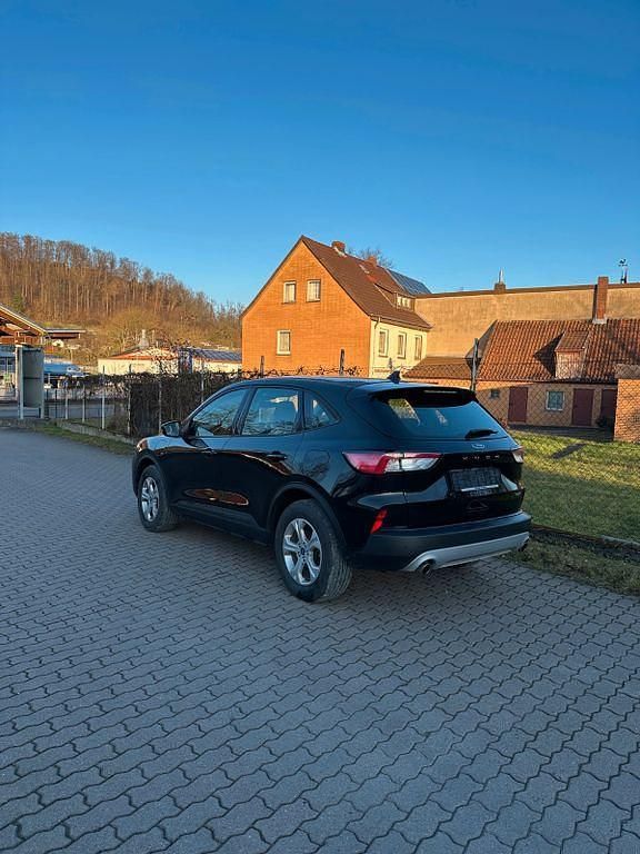 Gebraucht Ford Kuga 152 PS (111 kW) 2022 Schwarz SUV