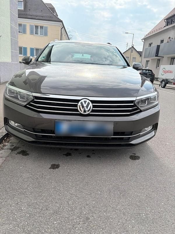 Gebraucht VW Passat 150 PS (110 kW) 2016 Braun Kombi