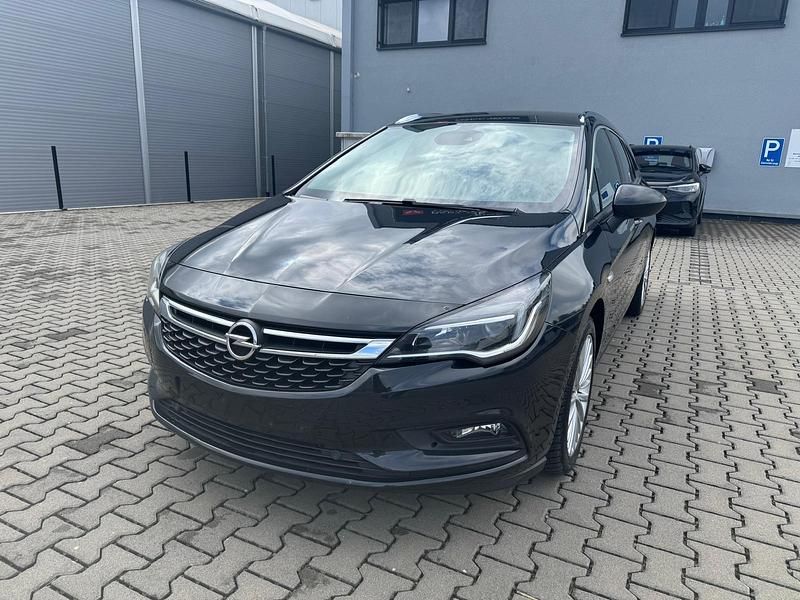 Schwarz Gebraucht 2016 Opel Astra Kombi | 5.950 € (Fairer Preis) - Bild 1/4