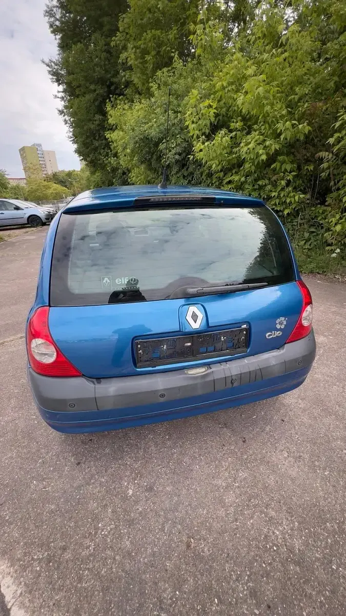 Gebraucht Renault Clio 74 PS (54 kW) 2005 Blau Kleinwagen