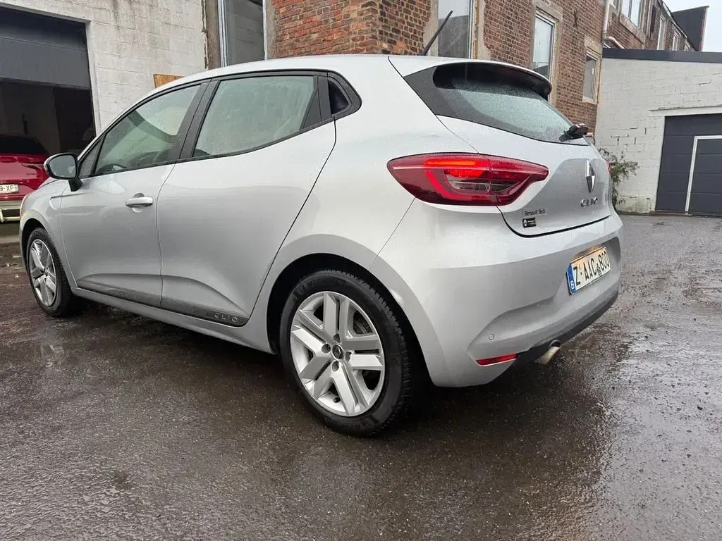 Gebraucht Renault Clio Experience 86 PS (63 kW) 2020 Silber Limousine