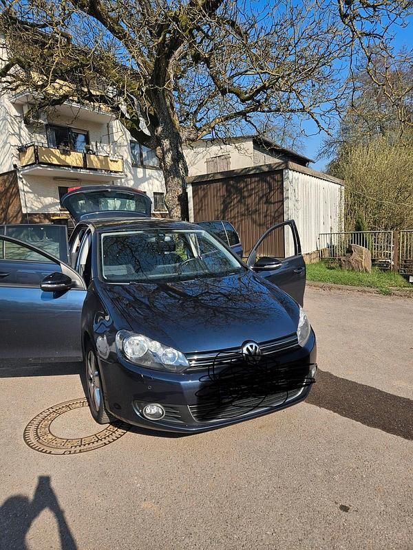 Gebraucht VW Golf VI Style 89 PS (65 kW) 2011 Blau Kleinwagen