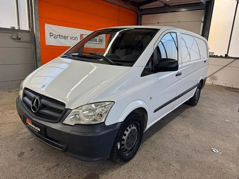 Weiß Gebraucht 2011 Mercedes Vito Van / Kleinbus | 5.999 € (Superpreis) - Bild 1/4