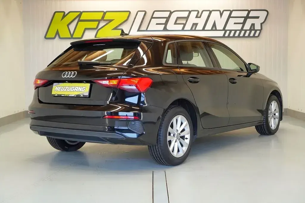 Gebraucht Audi A3 116 PS (85 kW) 2020 Schwarz Limousine