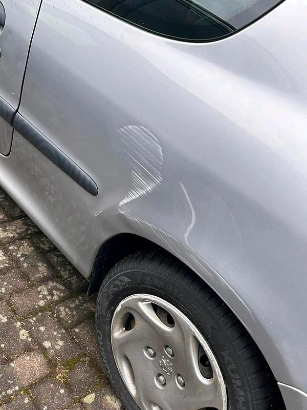 Gebraucht Peugeot 206 60 PS (44 kW) 2000 Silber Kleinwagen