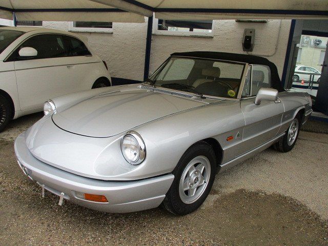 Gebraucht Alfa Romeo Spider 126 PS (92 kW) 1990 Grau Cabrio