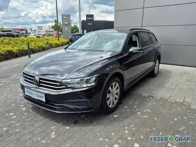 Gebraucht VW Passat Conceptline 150 PS (110 kW) 2023 Deep black perleffekt Kombi