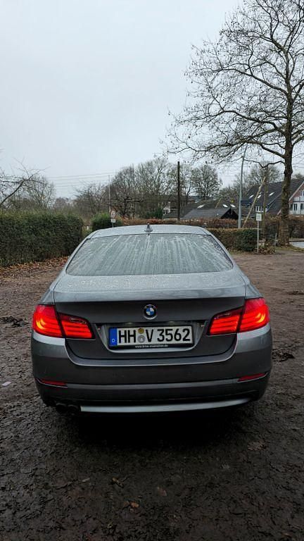 Gebraucht BMW 523 204 PS (150 kW) 2010 Grau Limousine