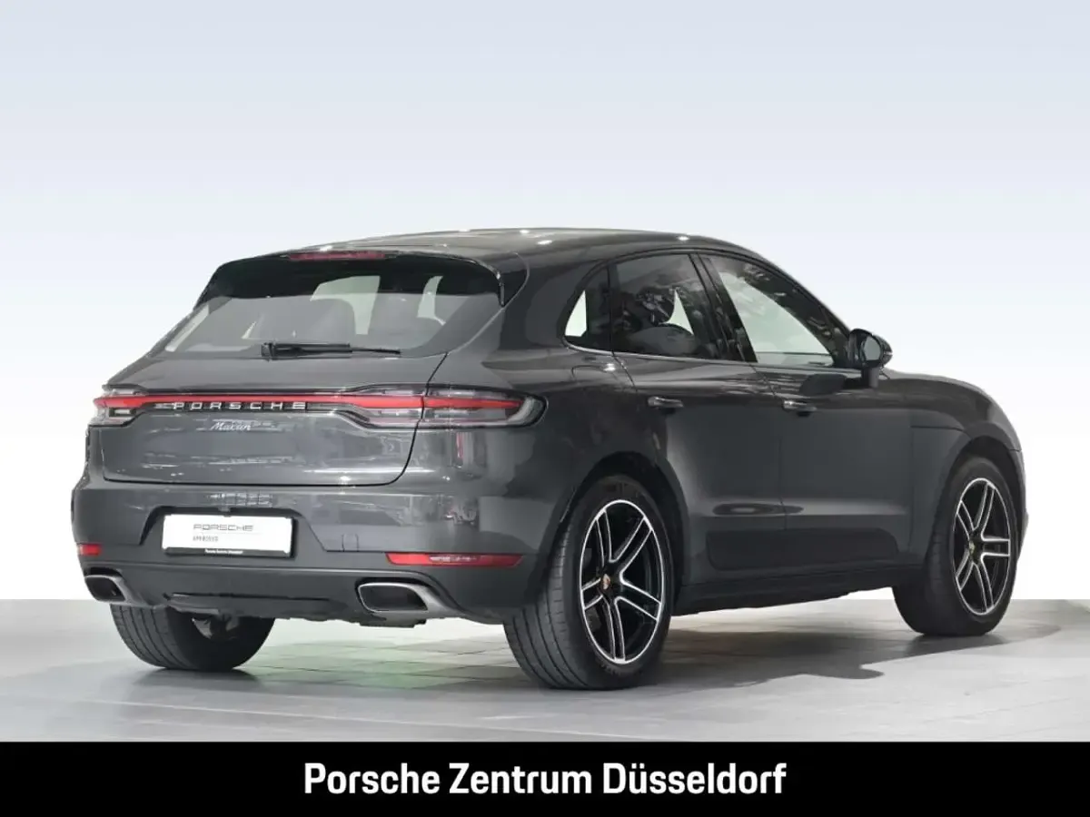 Gebraucht Porsche Macan 245 PS (180 kW) 2021 Vulkangraumetallic SUV
