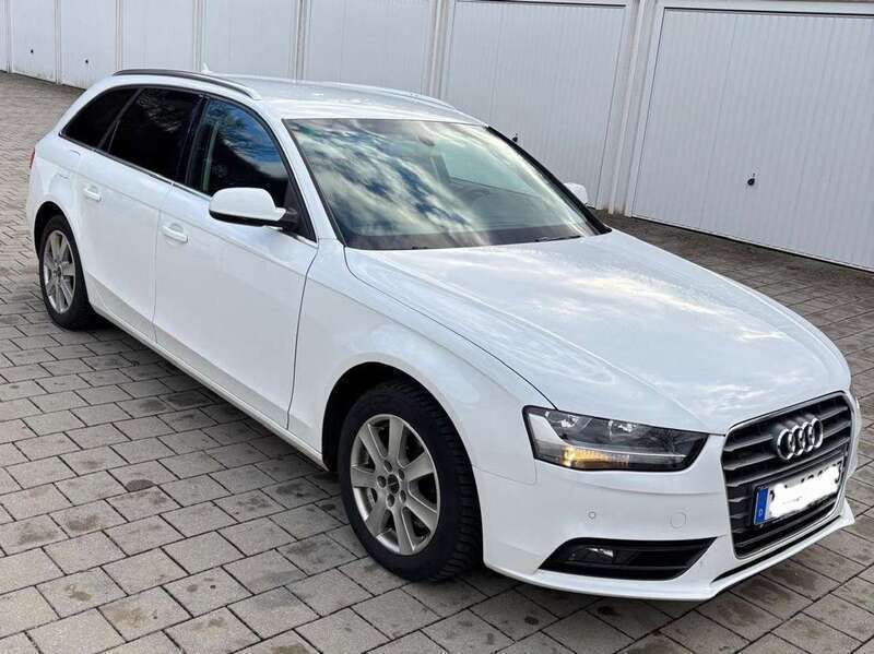 Weiß Gebraucht 2012 Audi A4 Ambiente Kombi | 9.750 € (Fairer Preis) - Bild 1/4