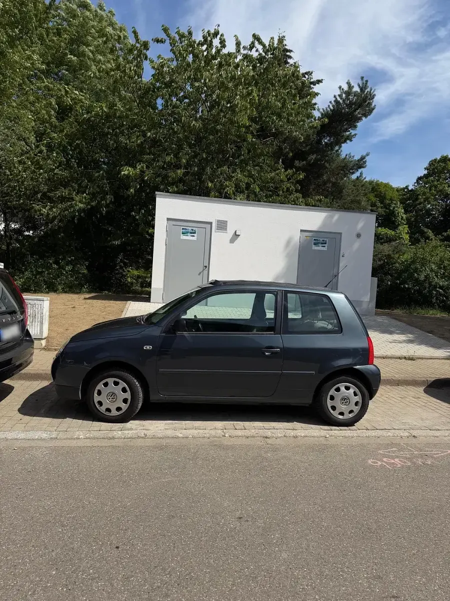 Gebraucht VW Lupo 75 PS (55 kW) 2004 Schwarz Kleinwagen