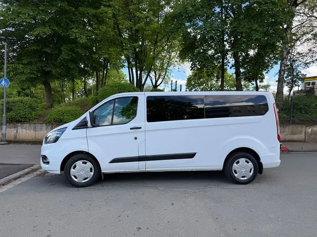 Gebraucht Ford Transit Custom 116 PS (85 kW) 2019 Schwarz Kombi