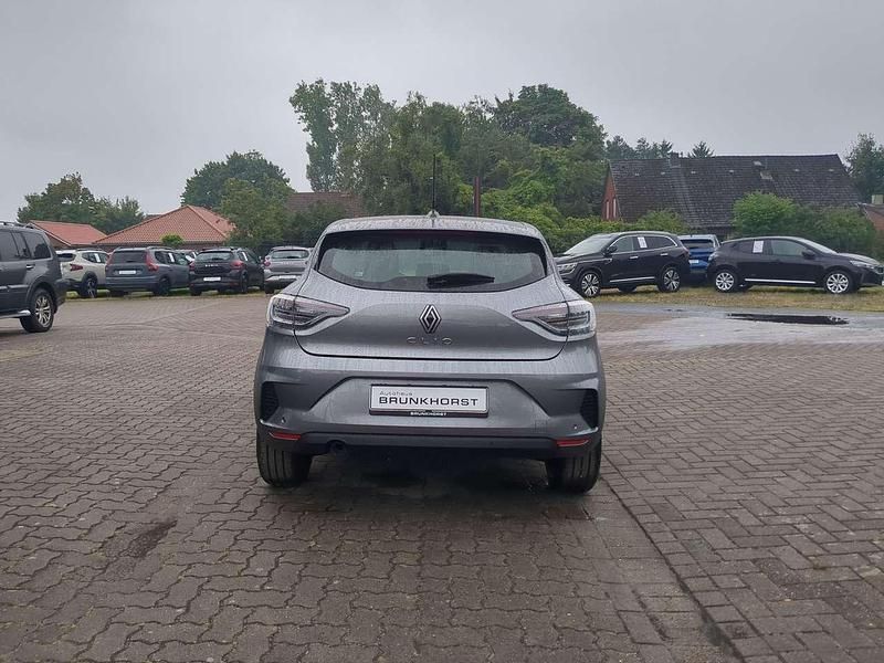 Używany Renault Clio V Evolution 101 KM (74 kW) 2025 Szary Hatchback